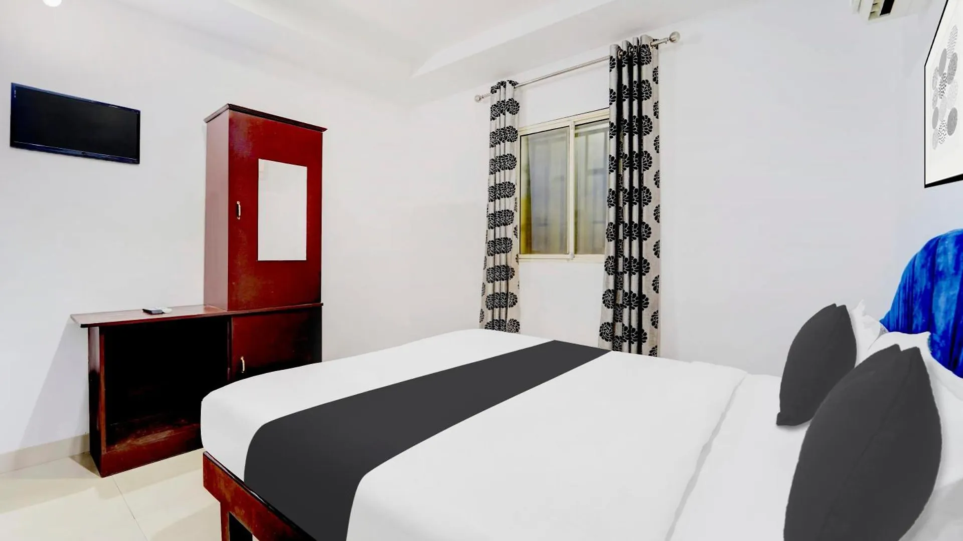 Hotel O Kunnamangalam Near Bus Stand