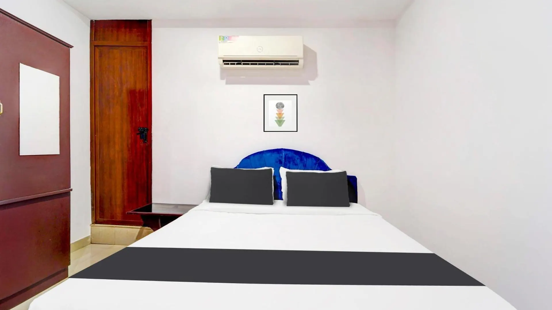 Hotel O Kunnamangalam Near Bus Stand